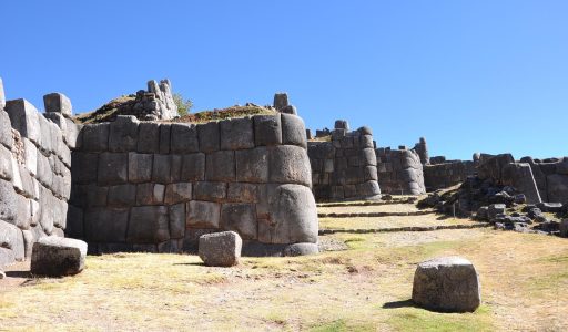 sacsayhuaman 2